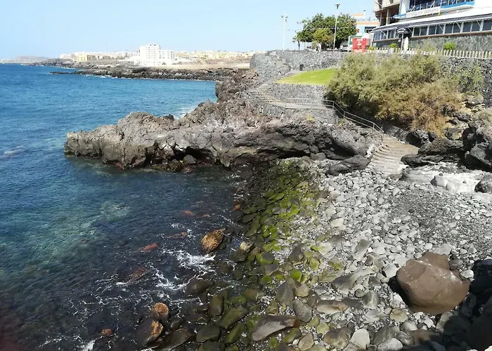 Javi Los Abrigos בית אירוח